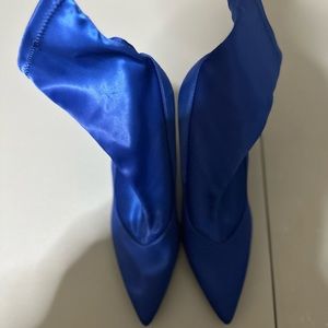 Zara ankle boots Size 8 blue Gently used